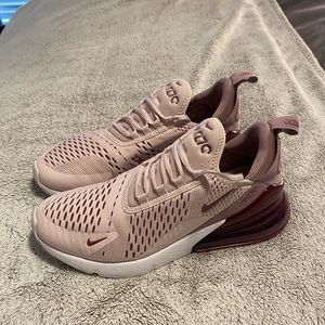 Nike Air Max 270